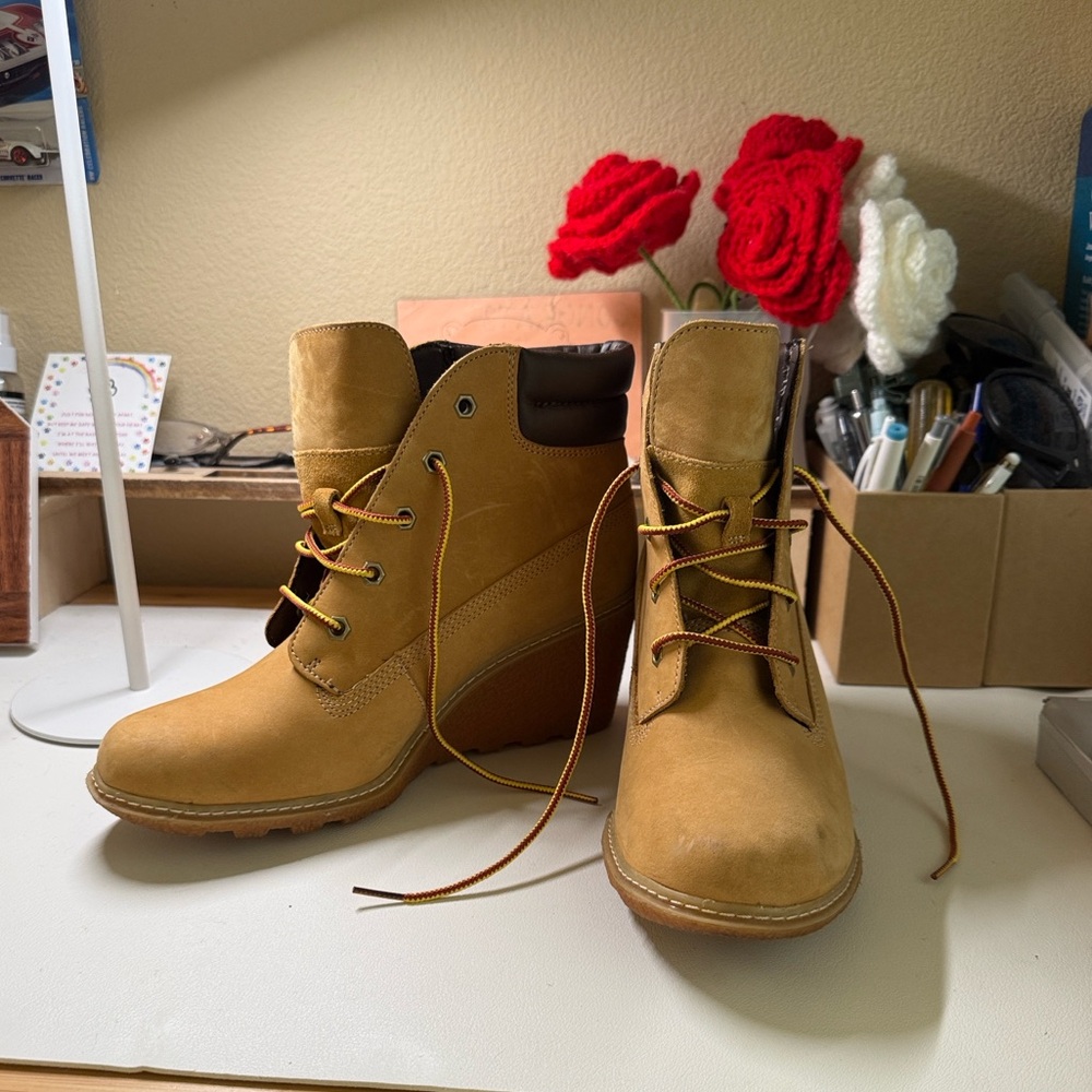 Timberland Amston 3” Women’s Boots Size 8, Wheat - Picture 6 of 8